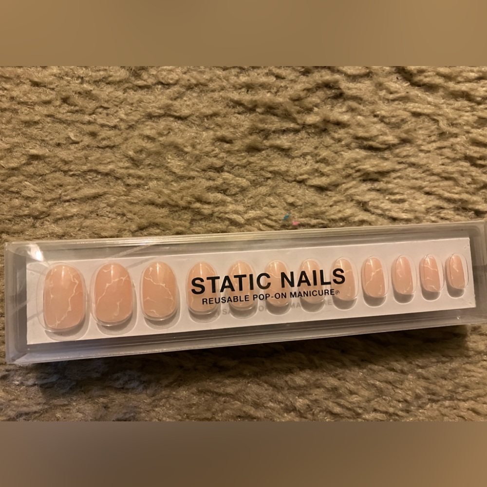 Pink Round Shape Press Ons